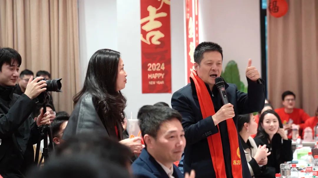 歡慶不止，夢想前行！東方龍商務集團“筑夢十年，有龍則靈”年度盛典圓滿落幕！